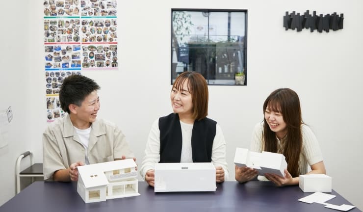 女性スタッフ 写真