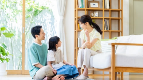 家族とゆっくり過ごす時間が欲しい イメージ写真