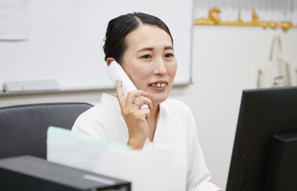 女性スタッフ イメージ写真